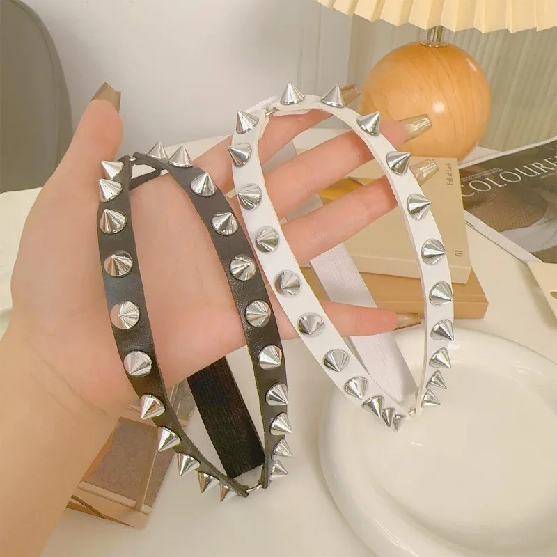 Double Row Cone Spike Leg Gart - Garter Belt Set ulasan dan harga